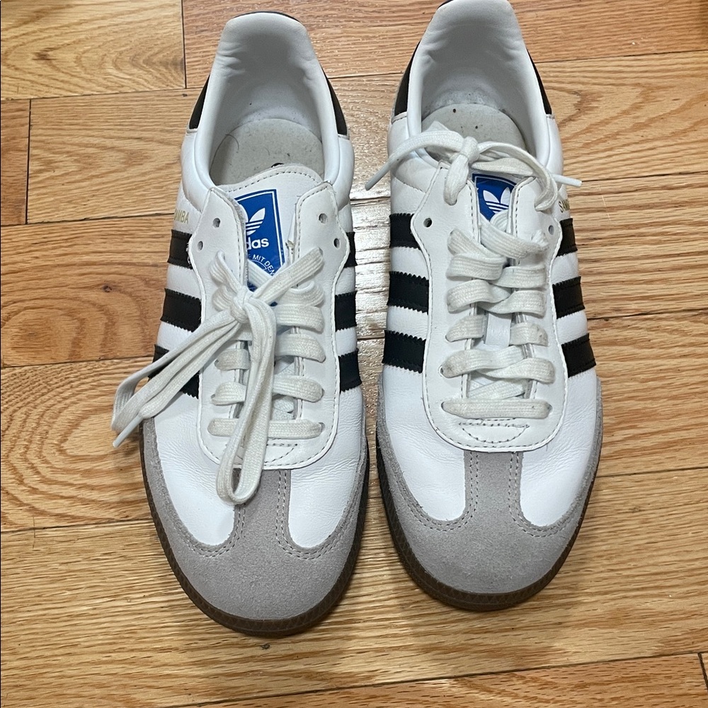 Adidas women sambas
